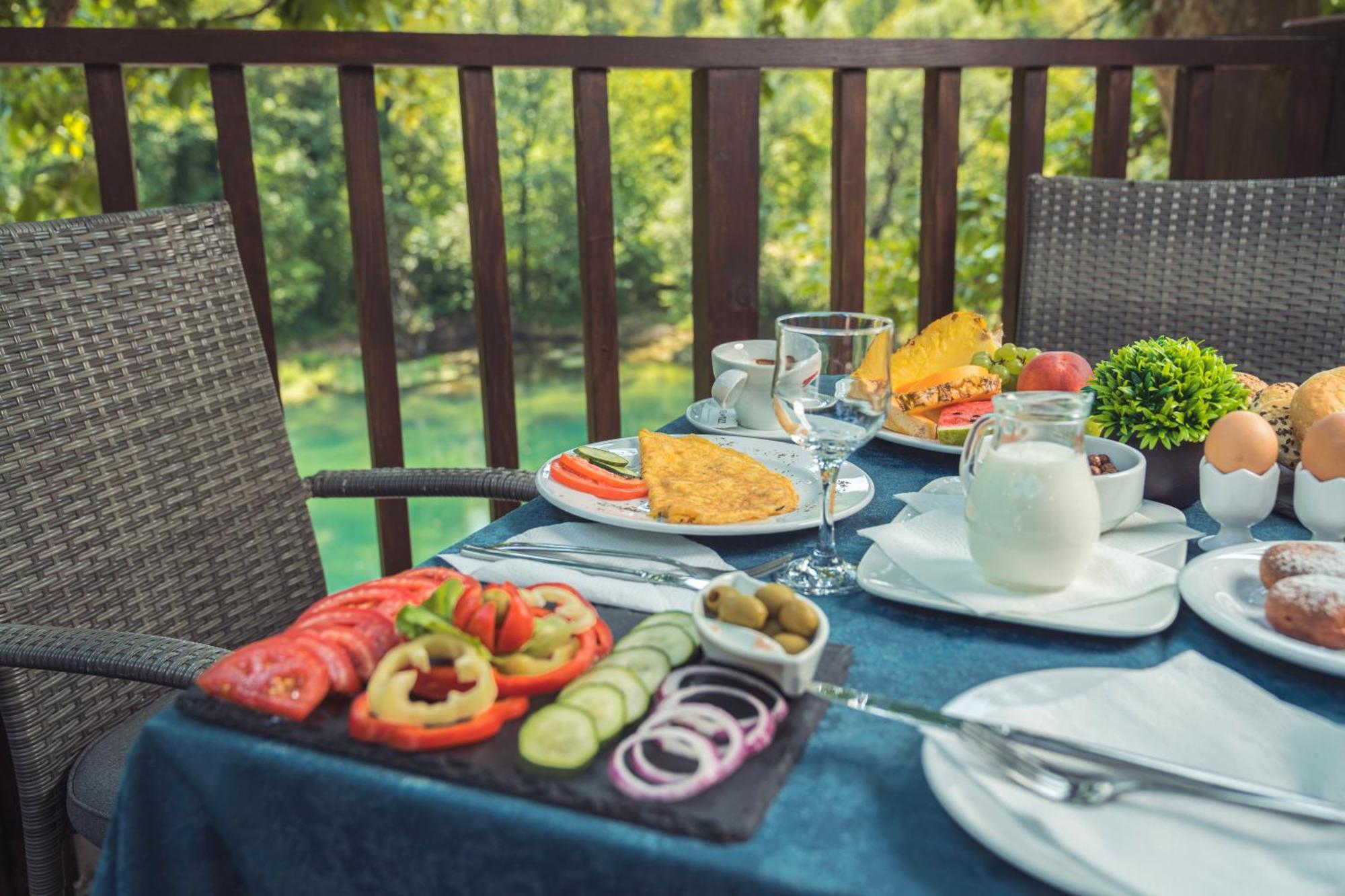 Hotel Tazz - River Front Oasis Collection Бихач Экстерьер фото